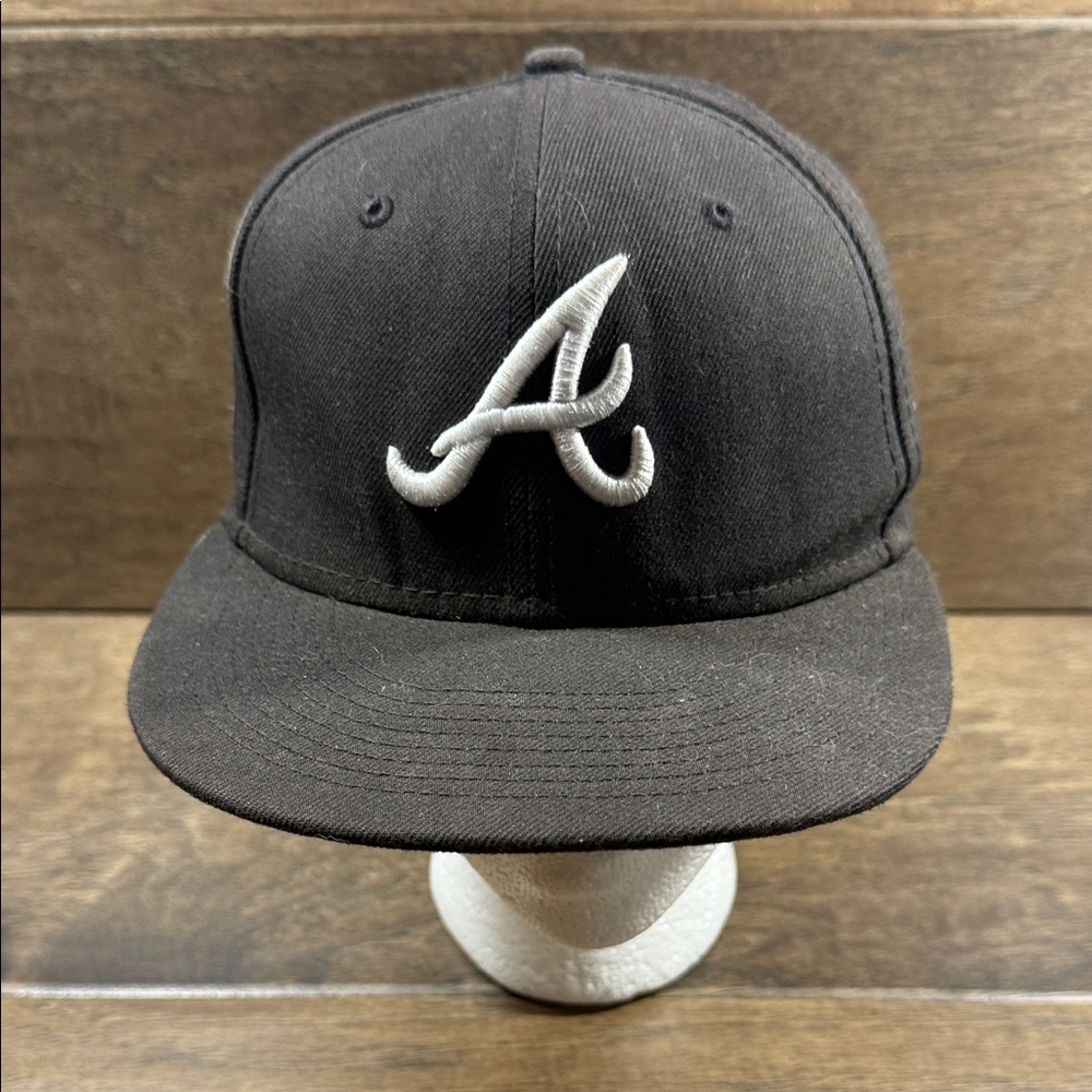 New Era Altanta Braves Black Hat with White Logo